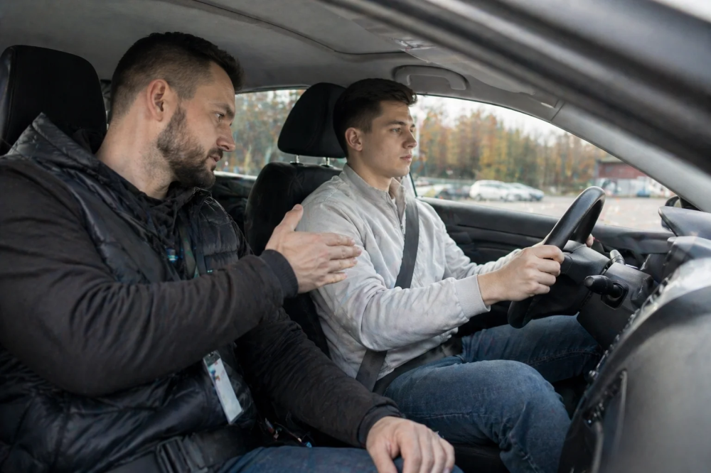 обучение вождению с инструктором количество часов